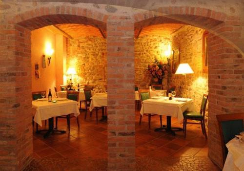 Restaurace v ubytování Hotel La Spia D'Italia