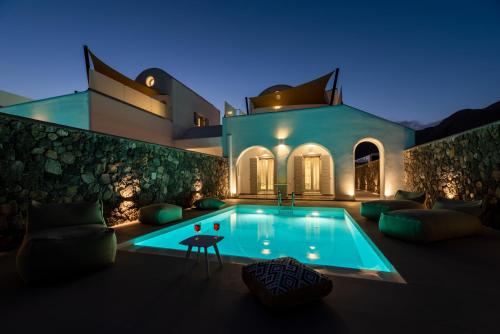 Piscina di Modern Dome Homes Of Santorini o nelle vicinanze