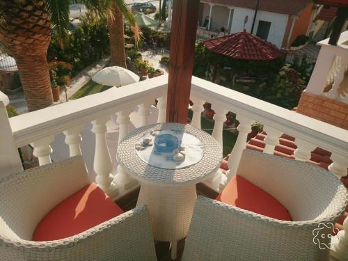 Μπαλκόνι ή βεράντα στο Palm Garden Villa