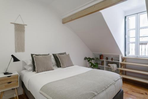 Hidden Gem near Graça- AC & Self Check-In!, Lisabona, Portugalia