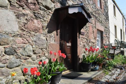 Perfect Cottage Ideal Location for exploring Scotland, Highlands & Edinburgh