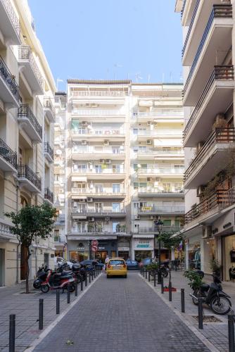 Lassani cozy and quiet, 2 bedroom apartm with spacious balcony