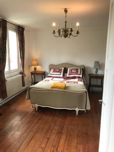 Ένα ή περισσότερα κρεβάτια σε δωμάτιο στο riverside house