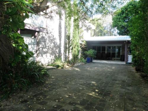 Κήπος έξω από το Bunya Seaside