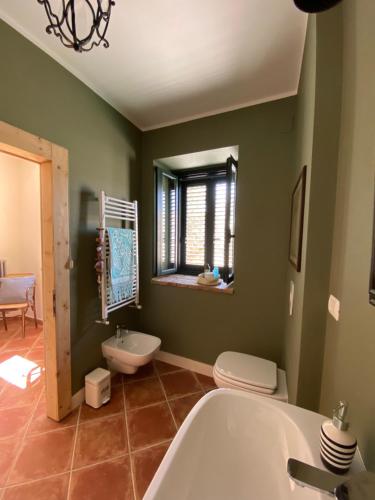 Bathroom sa Casale Cialifone