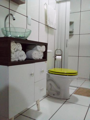 Bilik mandi di Pousada Kolonisten Haus