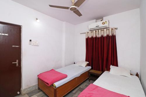 Gallery image of SPOT ON 44390 Amrapali Guest House in Bodh Gaya