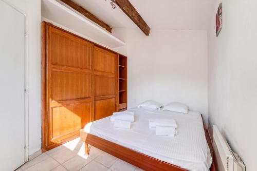 Postel nebo postele na pokoji v ubytování Le Pescadou by Cocoönr - Terrasse vue mer