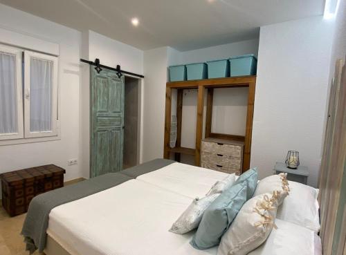 Triana Cathedral House