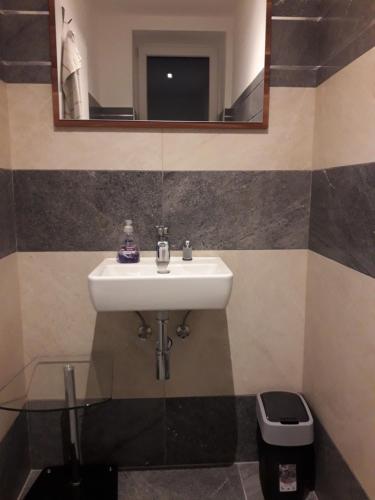 Ένα μπάνιο στο Apartment Top 3 mit 4 Betten BESTROOMS eU