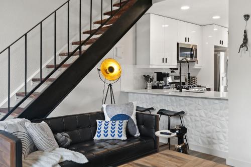 Contemporary Loft Minutes From Austin Favorites