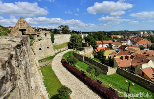 a view of a city from a castle at NETTA APARTMAN in Eger