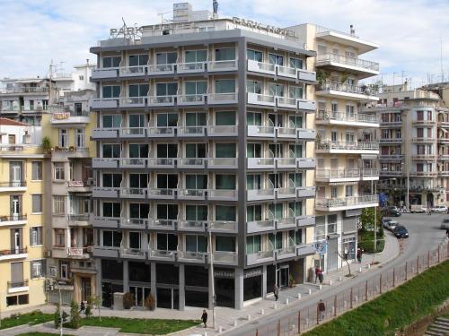 El edificio en el que está el hotel