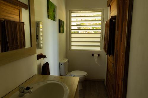Ein Badezimmer in der Unterkunft Villa Mon Refuge