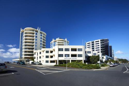 Oceanside Resort Internal Ground Floor Studio unit Own by Privately Mt Maunganui
