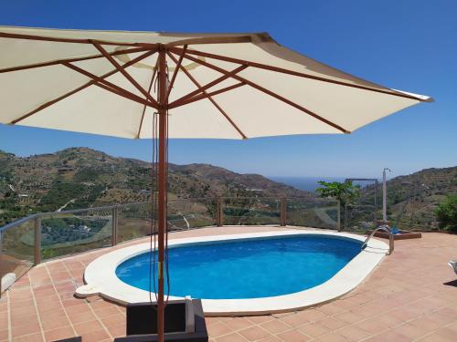 Casa rural Torrox Málaga con piscina y barbacoa privada ...