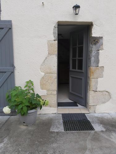 Eine Fassade oder ein Eingang zu Ô Nature chéris mes voeux avant qu'ils s'enfuient