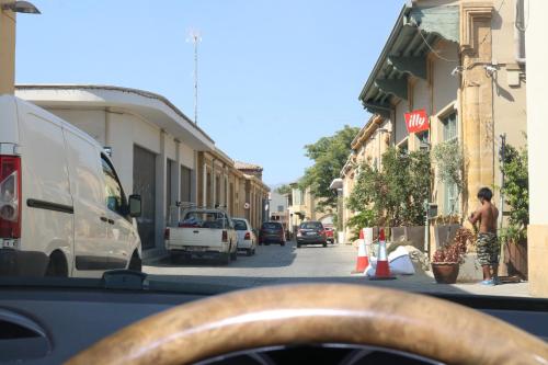 Фотография из галереи Costas Hostel Action 2 в Никосии
