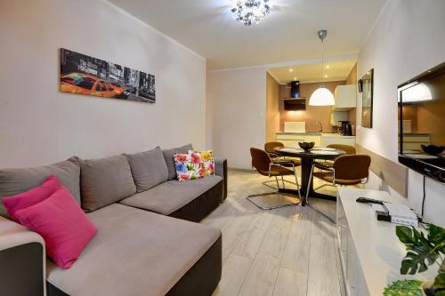 Eleganckie i Stylowe Apartamenty Sun Seasons 24 w Karpaczu z Parkingiem by Noclegi Renters