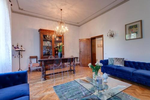 Leopoldo Apartment by Mamo Florence