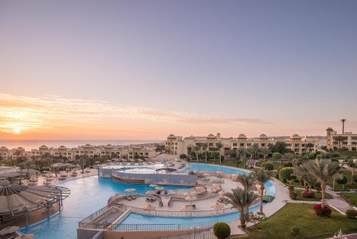 Piscine de l'établissement Serenity Alpha Beach - Ex Serenity Makadi Beach ou située à proximité