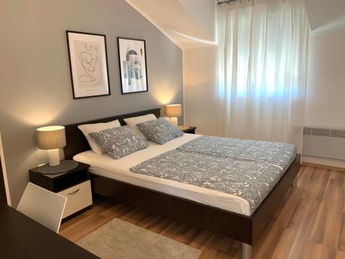 Apartment - Tina Zafron