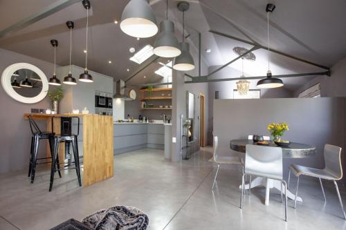 The Bolt, Wells – Photos 3