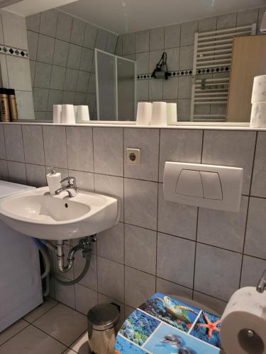 Ένα μπάνιο στο Pieschen Hertz _toller Preis