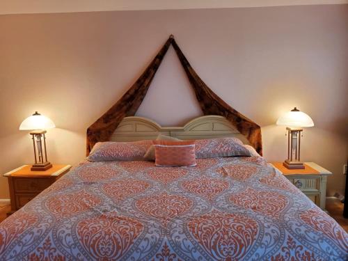 Postel nebo postele na pokoji v ubytování Conty's Motel