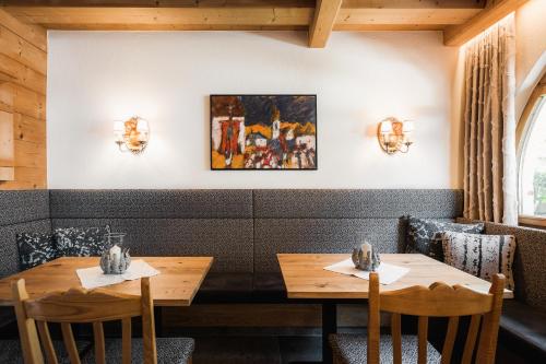 Gallery image of Jochum Hotel Garni in Fiss