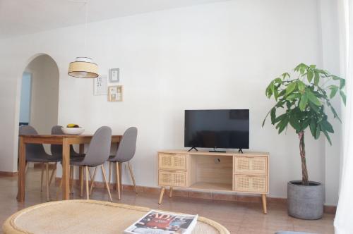 Nice pool apartment in Los Cristianos, excellent location