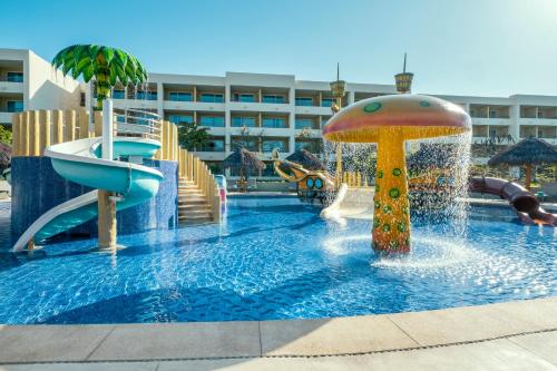 Bazén v ubytování Iberostar Selection Playa Mita - All Inclusive nebo v jeho okolí