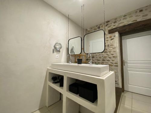Φωτογραφία από το άλμπουμ του Orangerie de Cardet - Apartment Le Mûrier σε Cardet