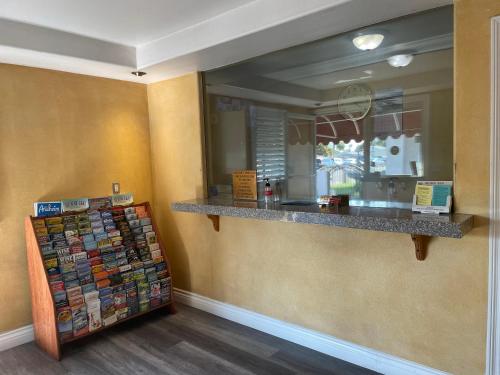 Φωτογραφία από το άλμπουμ του Legacy inn & suites στο Άναχαϊμ