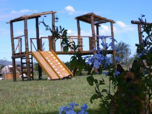 
Zona de juegos para niños en Piedramora
