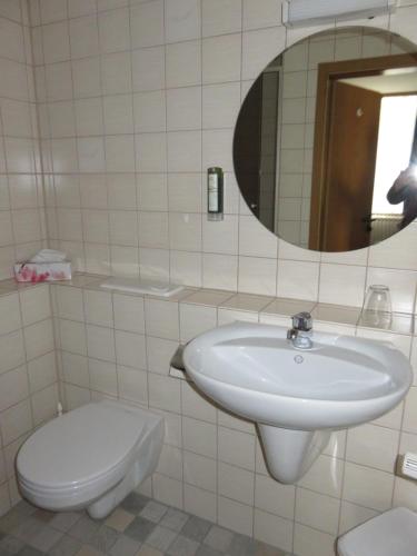 Koupelna v ubytování Gästehaus Krone