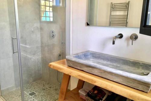 Et badeværelse på CA' DEL FICO D'INDIA - Antico Casale di charme
