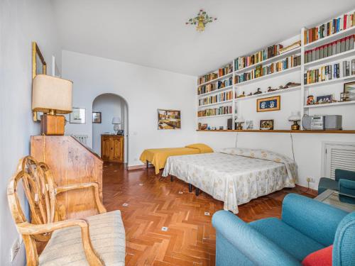 A bed or beds in a room at Casa Lauro - De Vivo Realty Positano
