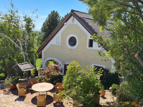 Panorama Pool Residence 8230 Balatonfüred, Bocsár dűlő 4223/3 kép - 3