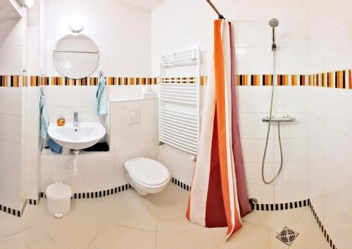 Ванная комната в City-Apartment 65qm 2-Schlafzimmer WLAN Nichtraucher Parken
