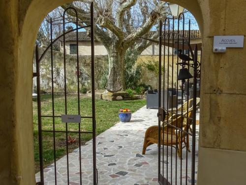 Κήπος έξω από το Clos St Pierre de Fraisse