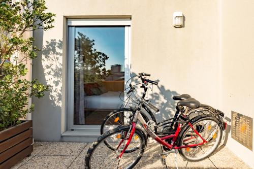 Music Relaxing Apt with bikes, terrace & parking