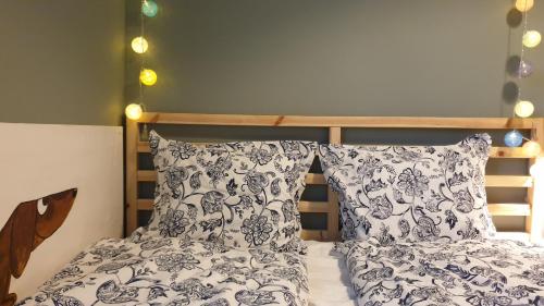 Postel nebo postele na pokoji v ubytování MilKáli - Fairytale house in Balatonhenye