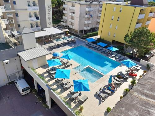 A view of the pool at Hotel Golf ***S or nearby