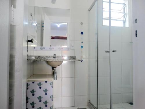 Kylpyhuone majoituspaikassa VIVA BUZIOS no Condominio Aqua Marina casa3