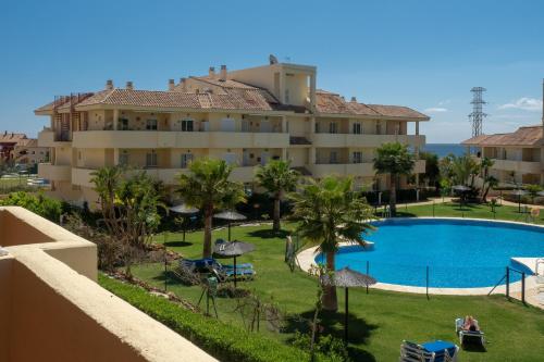2263 - Beautiful apt close from beach with pool