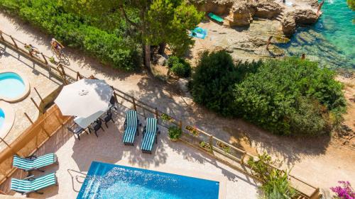 Vista de la piscina de Sa caleta de los gatos o alrededores