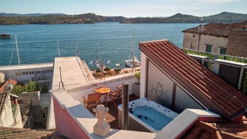 Gallery image of King Kresimir Heritage Hotel in Šibenik