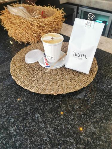 Utensilios para hacer té y café en Franschhoek Studio