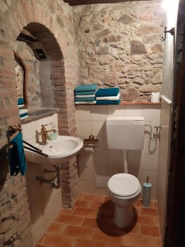 A bathroom at Locanda del Capo